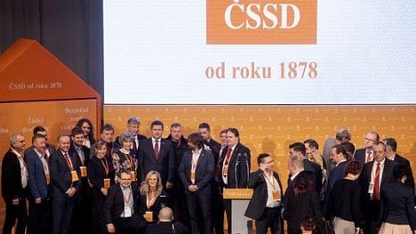 Náhledový obrázek - Sociální demokraté na sjezdu varovali před „politickými šmejdy“