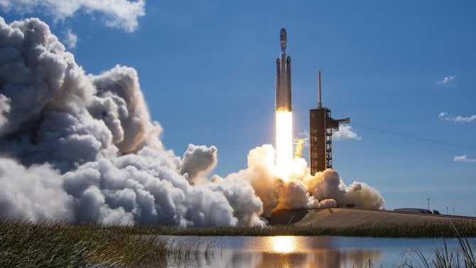 Vesmír, kosmonautika, NASA, SpaceX Falcon Heavy