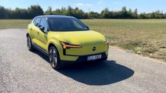 Náhledový obrázek - Volvo EX30: Malá elektrická raketa nás dostala drtivou dynamikou i množstvím diskutabilních věcí