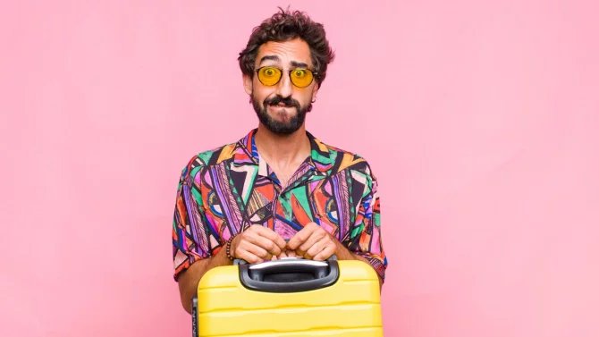 30.5.24 1*/turista, kufr, cestovatel, zamyšlení