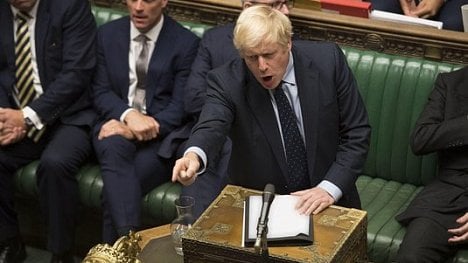 Náhledový obrázek - Poslanci odmítli neřízený brexit i volby navržené Johnsonem