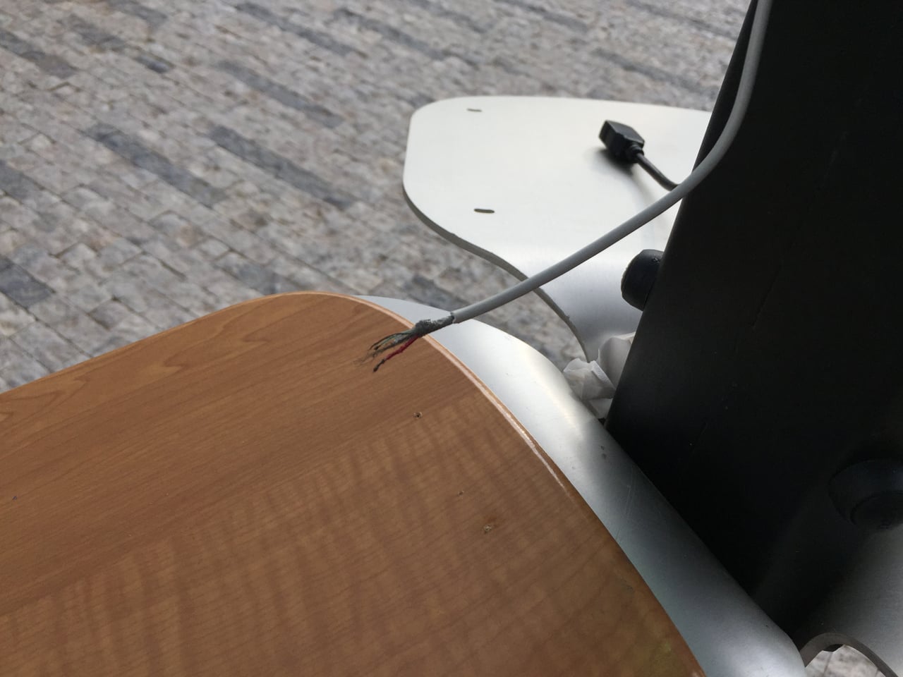 Nabíjecí stanice NRG Street Charge na Praze 6