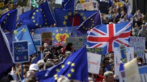 Náhledový obrázek - BBC fandí brexitu. Proevropský pochod Londýnem ji prý nezajímal