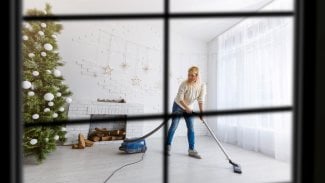 Náhledový obrázek - Vánoční úklid jako forma pohybu: kolik energie spálíte?