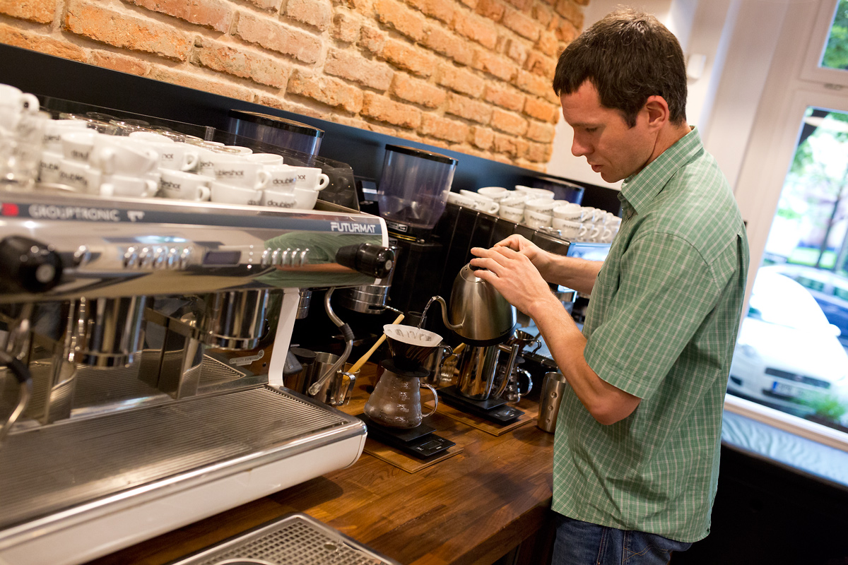 Pražírna kávy doubleshot a tréninkové centrum v Praze Karlíně