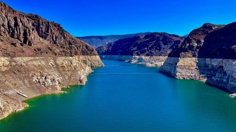 My máme vody dost, tak vám ji klidně prodáme. Kalifornie, Nevada a Arizona řeší problém s vysychající řekou Colorado nevšedním způsobem