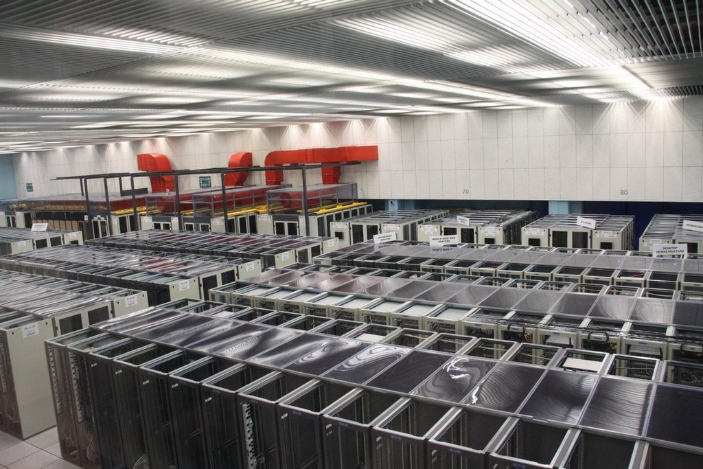 2013-12-evropskc3a1-organizace-pro-jadernc3bd-vc3bdzkum-cern-21.