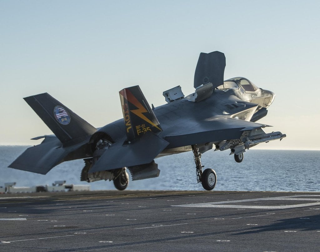 2014-09-letoun-f-35-6.jpg