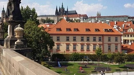 Náhledový obrázek - Pinkasův palác na Kampě jde do nedobrovolné dražby. Vyvolávací cena je 470 milionů korun