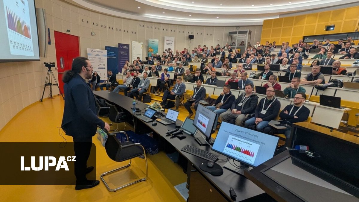 Jak postavit DNS resolver, základy optiky a kdo útočí na Turrisy. Přednášky z CSNOG 2026 jsou k dispozici zdarma