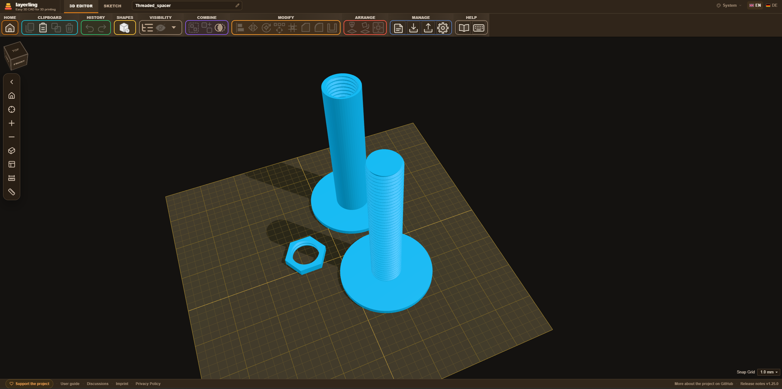 Layering je zdarma, běží přímo v prohlížeči a umí překvapivě hodně. Více než Tinkercad