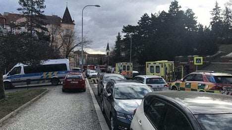 Náhledový obrázek - Nuslemi otřásl výbuch. Na místě jsou dva těžce popálení muži