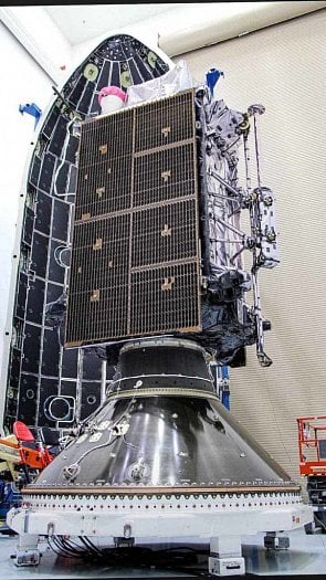Satelit GPS III zdroj SpaceX