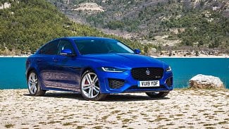 Náhledový obrázek - Jaguar XE zůstal v zásadě stejný, ale je hezčí a pohodlnější (první jízdní dojmy)