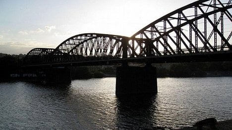 Náhledový obrázek - Železniční most na pražské Výtoni zůstane památkou, rozhodlo ministerstvo