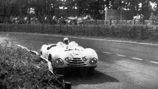 Náhledový obrázek - Škoda před 70 lety závodila v Le Mans. Pak jí to zatrhli komunisté