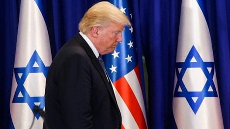Náhledový obrázek - Zvolte mě a zůstanete bohatí, vzkázal Trump židovským voličům