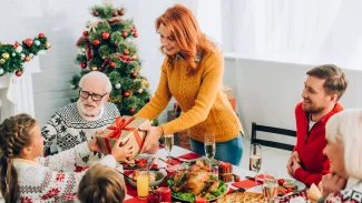 Náhledový obrázek - Bezpečný výběr vánočních dárků pro seniory či malé děti z hlediska zdraví