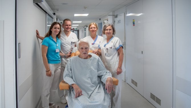 Lékař a myslivec Jiří Knott spadl z posedu a málem zemřel