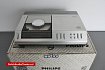 Přehrávač Philips CD100 se nakonec začal prodávat v listopadu 1982. Úplně první série využívala některé součástky dodané japonskou Sony.