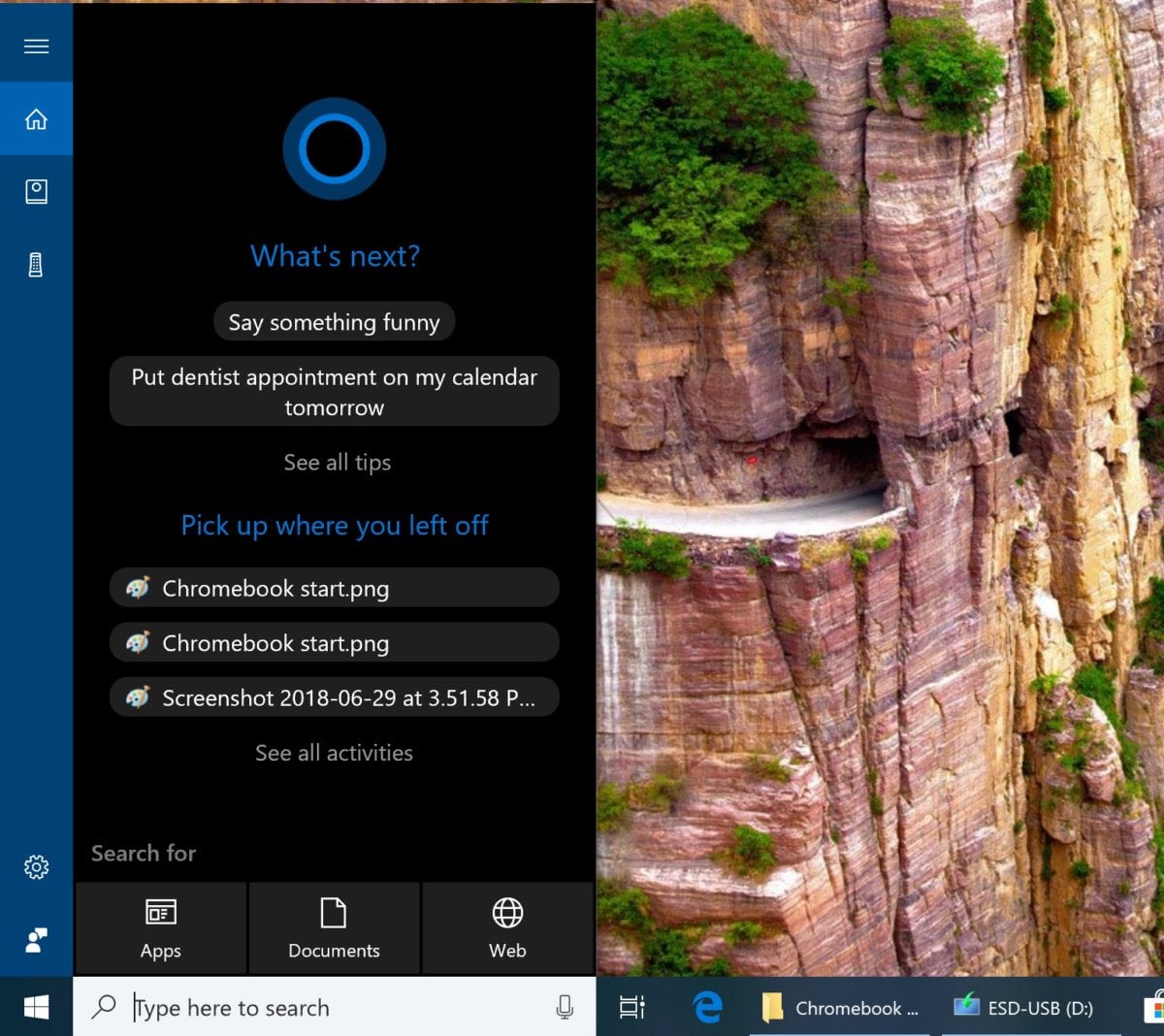 Virtuální asistentku Microsoft Cortana najdete přímo v operačním systému Windows – na rozdíl od Asistenta Google, který je dostupný pouze v zařízeních Pixelbook vyráběných přímo firmou Google.