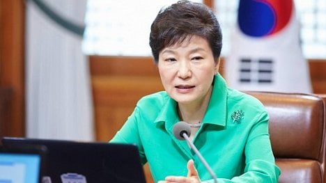Náhledový obrázek - Jihokorejská prezidentka chtěla úplatek od Samsungu, tvrdí žalobci