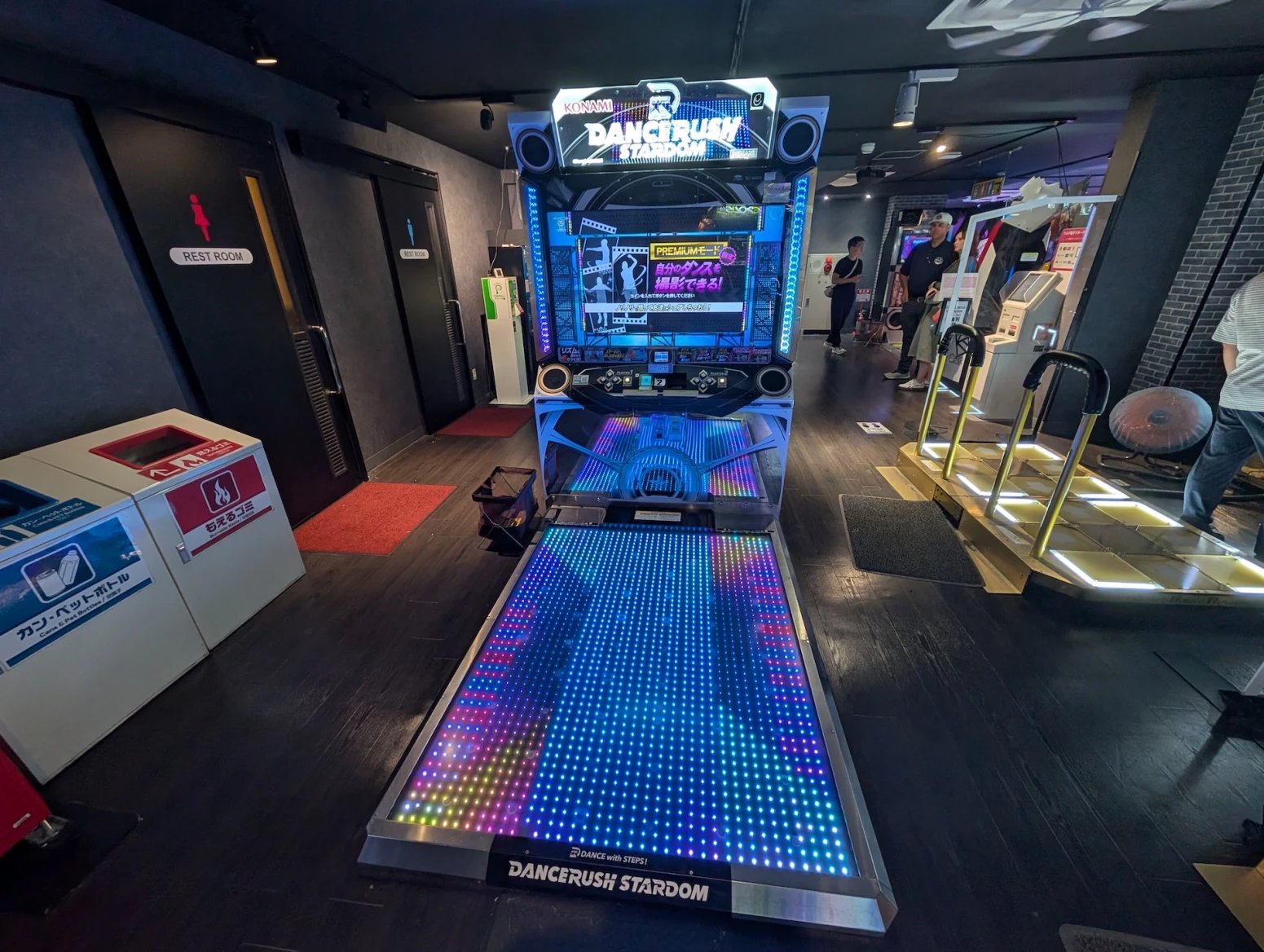 Moderní arkádové herny v Japonsku (Tokio a Ósaka)