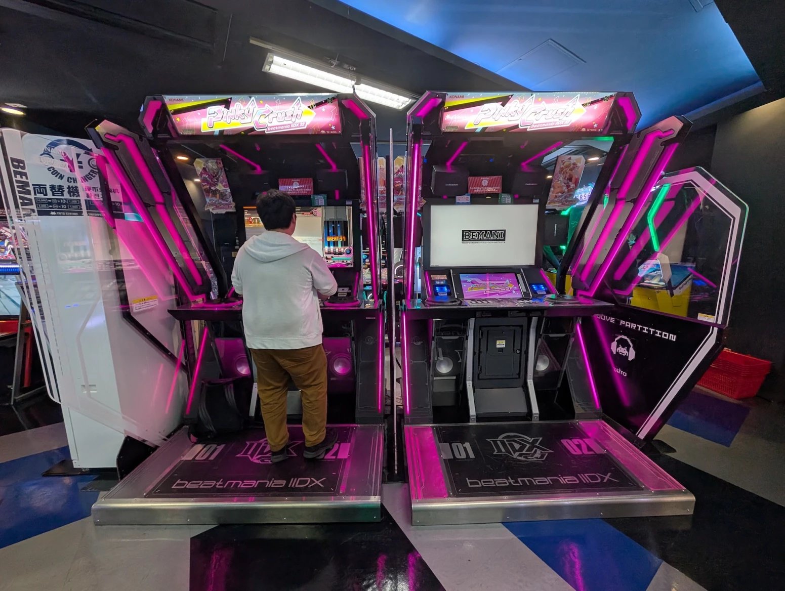 Moderní arkádové herny v Japonsku (Tokio a Ósaka)