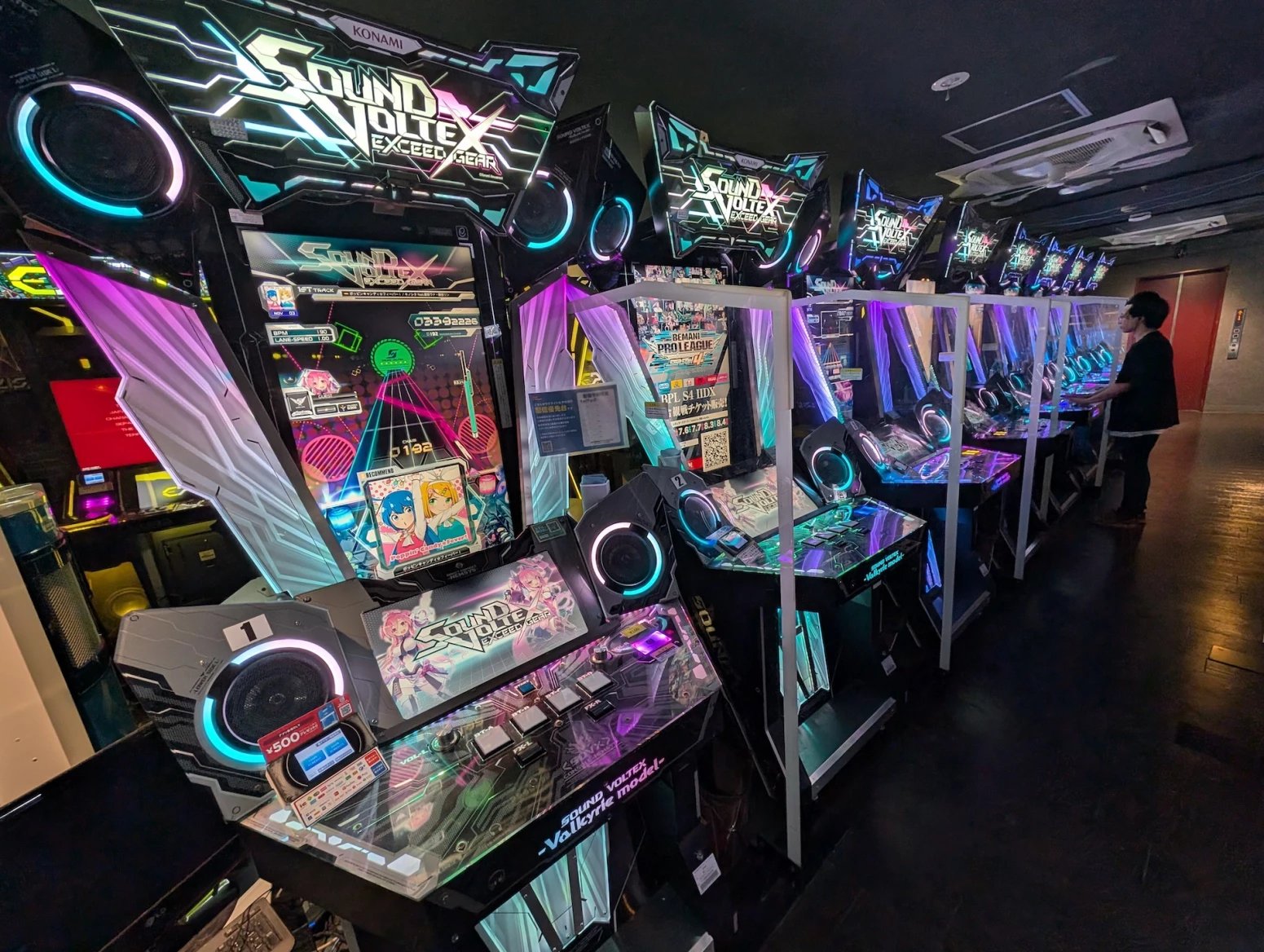 Moderní arkádové herny v Japonsku (Tokio a Ósaka)