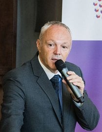 Vladimír Dvořák na konferenci k 10 letům očkování proti HPV