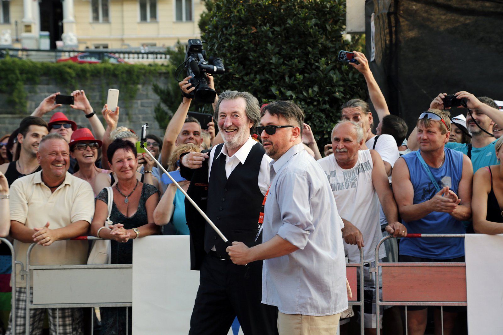 Kancelář Blaník se tentokrát natáčela v Karlových Varech