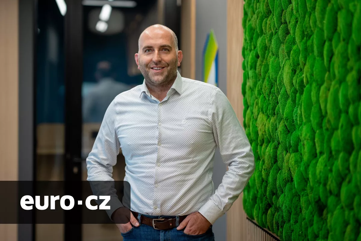 Zelený vodík, zachycování uhlíku i tepelná čerpadla. Ekologická řešení tu už jsou, zatím si za ně ale nechceme připlácet, tvrdí šéf 2JCP
