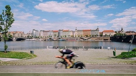 Náhledový obrázek - Tudy neprojedete. Část Prahy obsadí triatlon