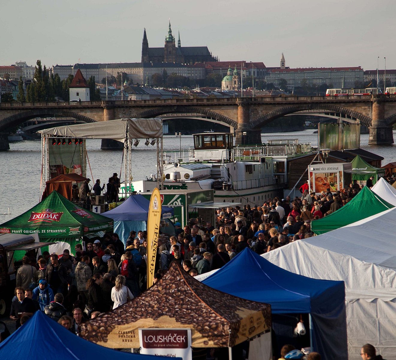 Pivo na náplavce 2014