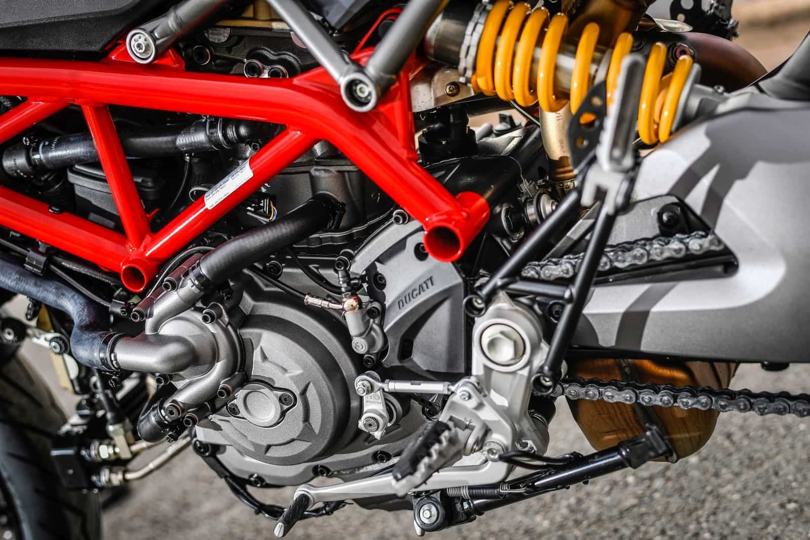 2019-06-Hypermotard_950_Static-30.jpg