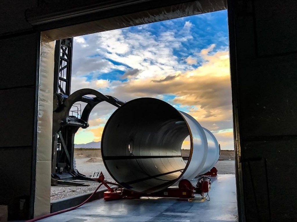 2016-08-hyperloop-one-v-evropc49b-8.jpg