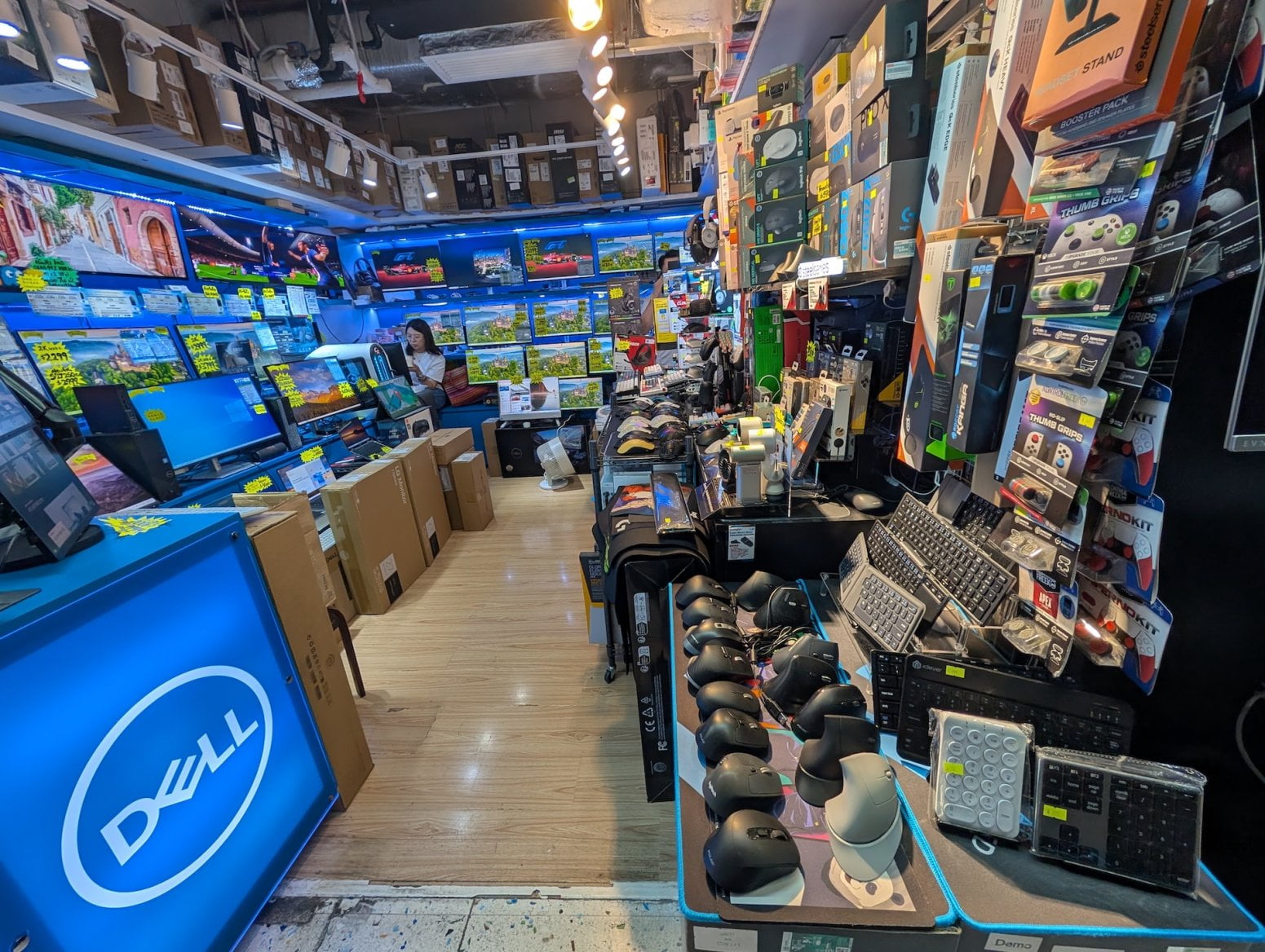 Wan Chai Computer Centre v Hongkongu