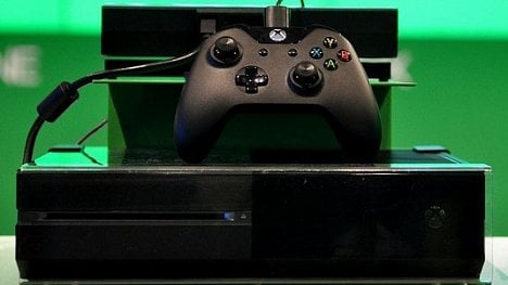 Náhledový obrázek - XBox v souboji konzolí zaostává. Prodává se dvakrát méně než PlayStation