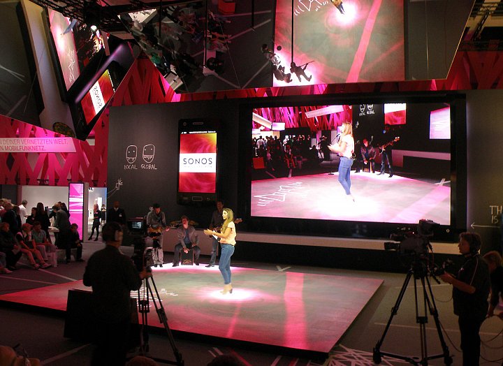 Veletrh IFA doprovází také řada živých show a doprovodný program.