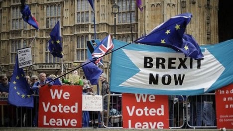 Náhledový obrázek - Evropská unie se bude odkladem brexitu zabývat až po hlasování v Británii
