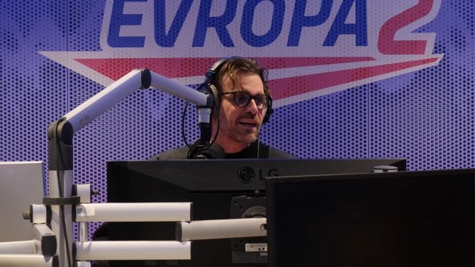 https://i.iinfo.cz/images/Leoš Mareš v Ranní show Evropy 2