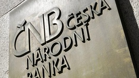 Náhledový obrázek - Konec intervencí se ČNB prodraží: jen letos může tratit 60 miliard