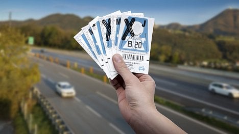 Konec zdražování dálničních známek. Ministerstvo dopravy stanovilo pevné ceny