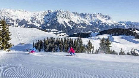 Náhledový obrázek - Za pět hodin z Prahy v lyžařském ráji. Rakouské středisko SkiWelt má nejvíce sjezdovek