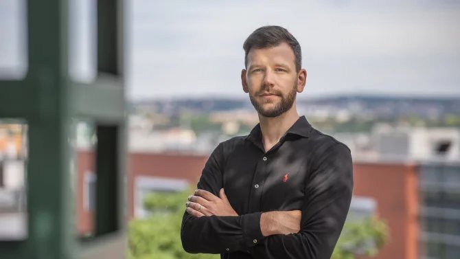 Zdeněk Valut, expert na AI a ředitel YDEAL Group