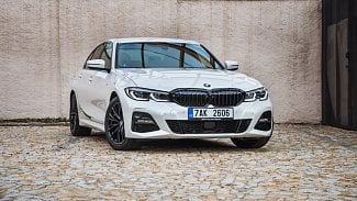 Náhledový obrázek - Poprvé za volantem BMW 3 sedmé generace: Jezdí hezky a umí všechno možné