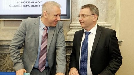 Náhledový obrázek - Chovanec, Zaorálek a Ludvík odřekli cestu se Zemanem do Číny