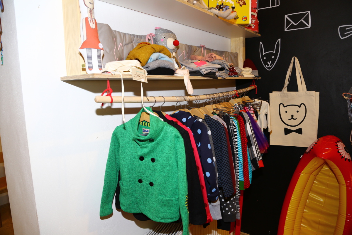 Hugo chodí bos nabízí hračky, které zaujmou i starší generaci.