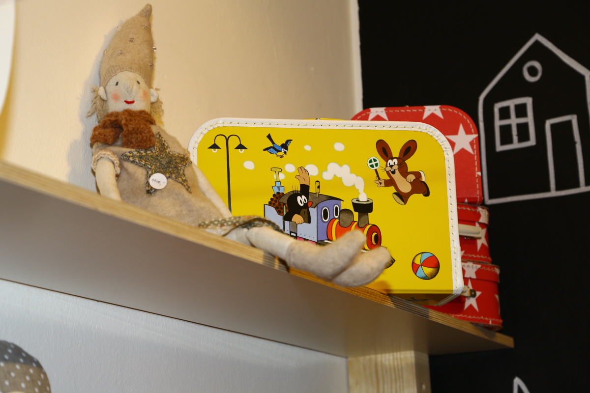 Hugo chodí bos nabízí hračky, které zaujmou i starší generaci.