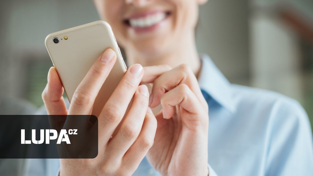 OSA by mohla na poplatcích z telefonů slušně vydělávat, letos se jich prodá ke třem milionům. Vodafone se nevzdává